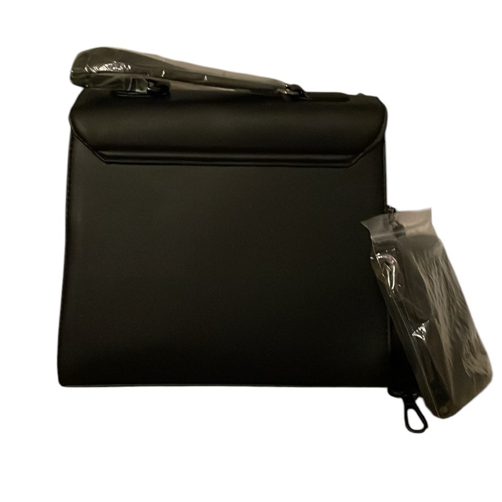 NWT Valentino satchel/ top handle bag. - Picture 3 of 5